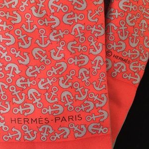 Hermès auth 100% silk scarf: great condition!